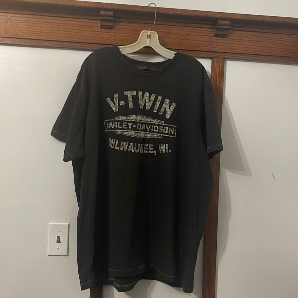 Harley-Davidson Milwaukee,WI  V-Twin 3XL